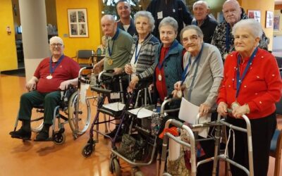 Medaglia e Attestato di partecipazione agli anziani del progetto Kinestesia